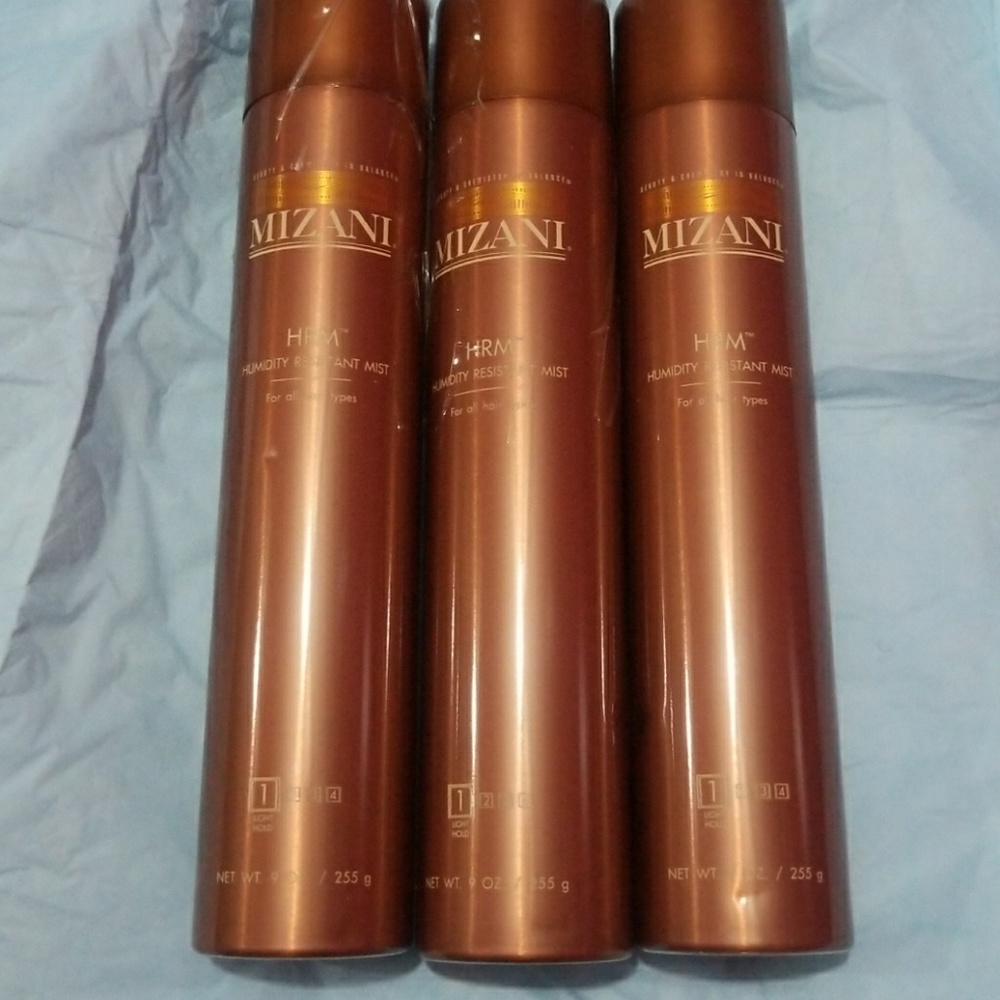 A set of 3 Mizani, Humidity resistant mist